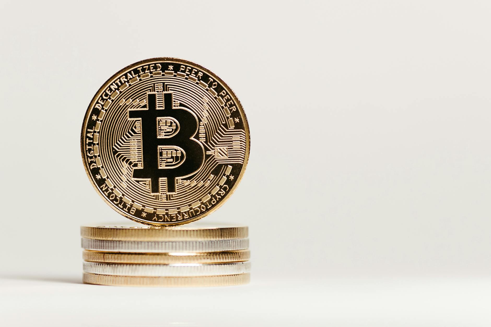 Bitcoin Stability in 2026: ETF Flows and Institutional Reality