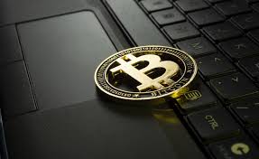 Fearful crypto trader reviewing altcoin strategies during market dip, focusing on fundamentals, Fear & Greed Index, support levels, Bitcoin pairs, and diversification
